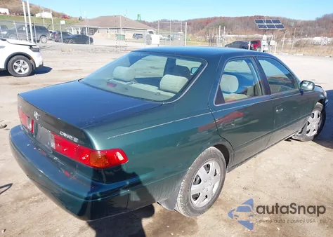 2000 Toyota Camry Le z USA, uszkodzony, nr VIN 4T1BG22K7YU985296